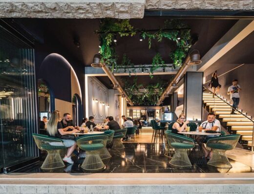Pier Restaurant Lounge