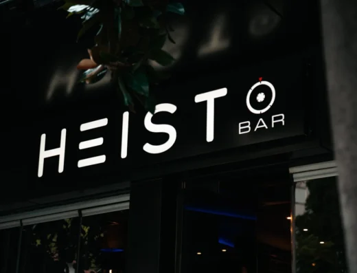 Heist bar