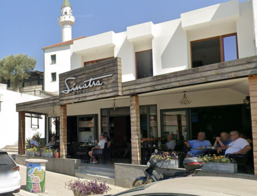 Sinatra Lounge Pub