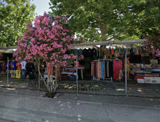Stand souvenir & Clothing